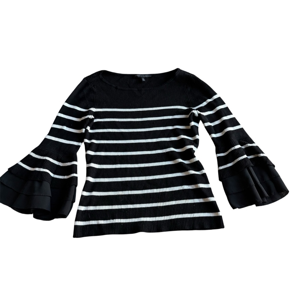 White House Black Market Women’s Blouse Stretch‎ Ribbed Bell Sleeve Knit Size M